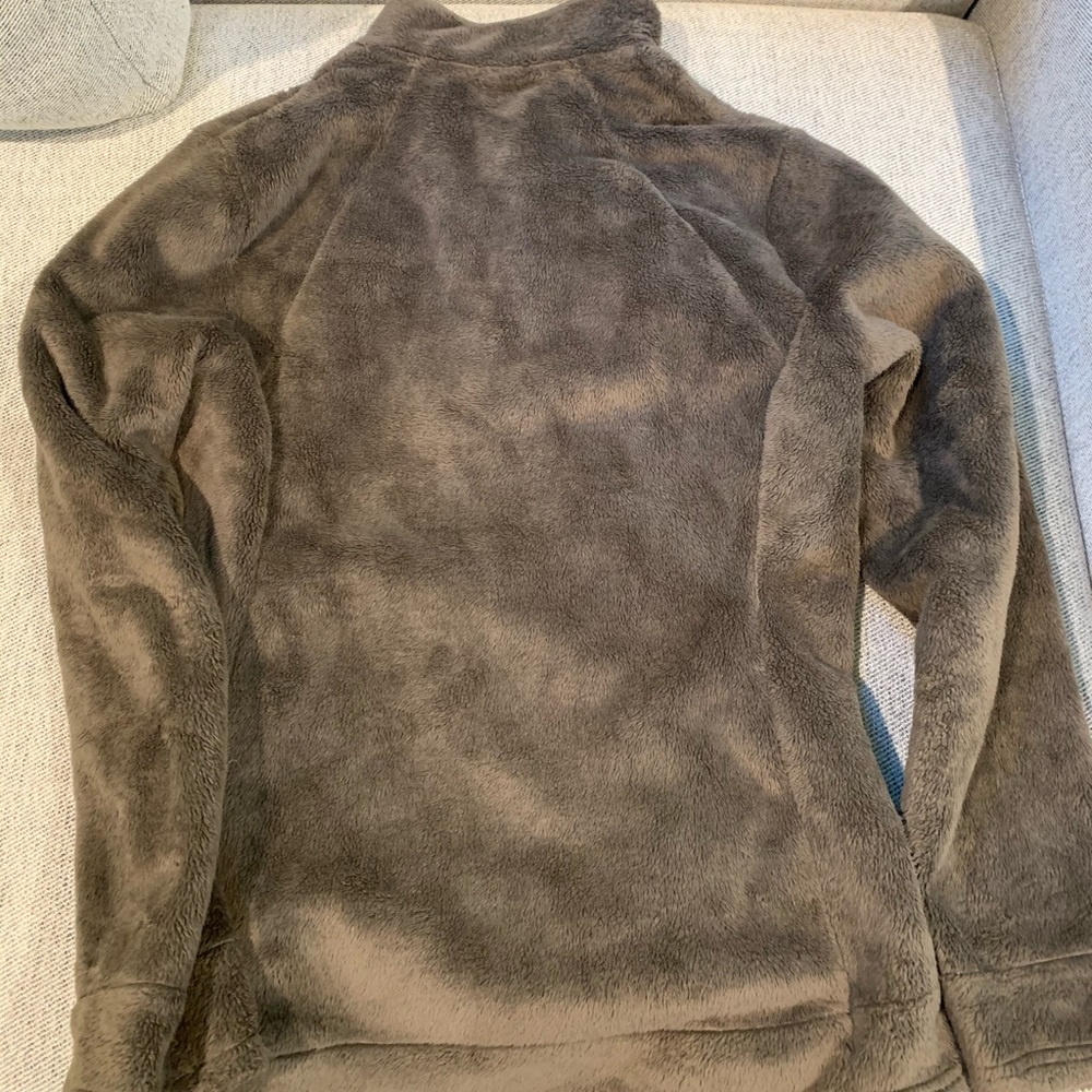 North Face Pullover - Picture 2 of 4